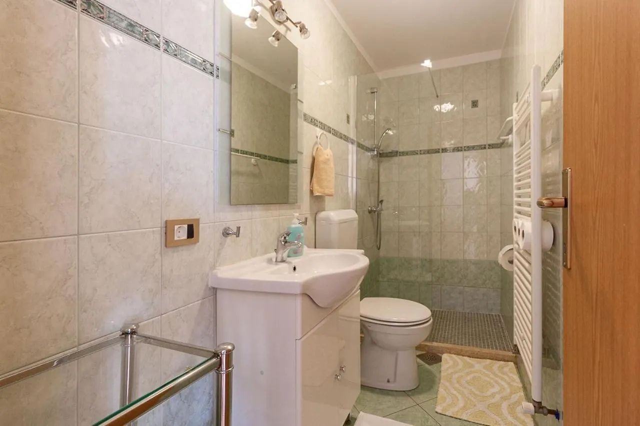 Apartments Loretta With Sea View Rabac